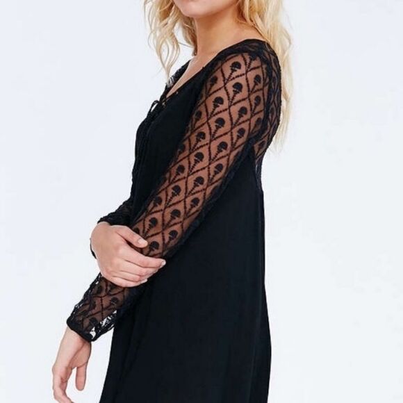 URBAN OUTFITTERS (ECOTE) LONG SLEEVE, SHEER LACE, SHORT DRESS, TIE LACE UP NECK - Picture 3 of 9